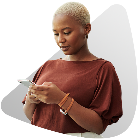 Mujer con celular