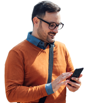 Hombre con celular