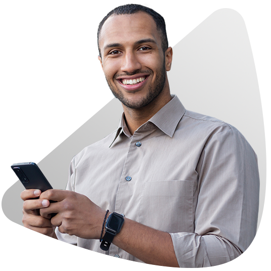 Hombre con celular
