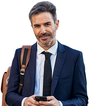 Hombre con celular